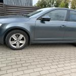 Kita automobilio nuotrauka